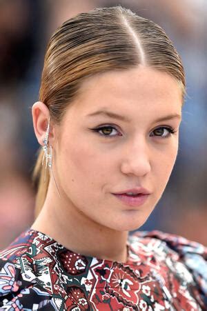 Adèle Exarchopoulos Biography